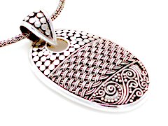 suarti oval silvewr filigree pendant